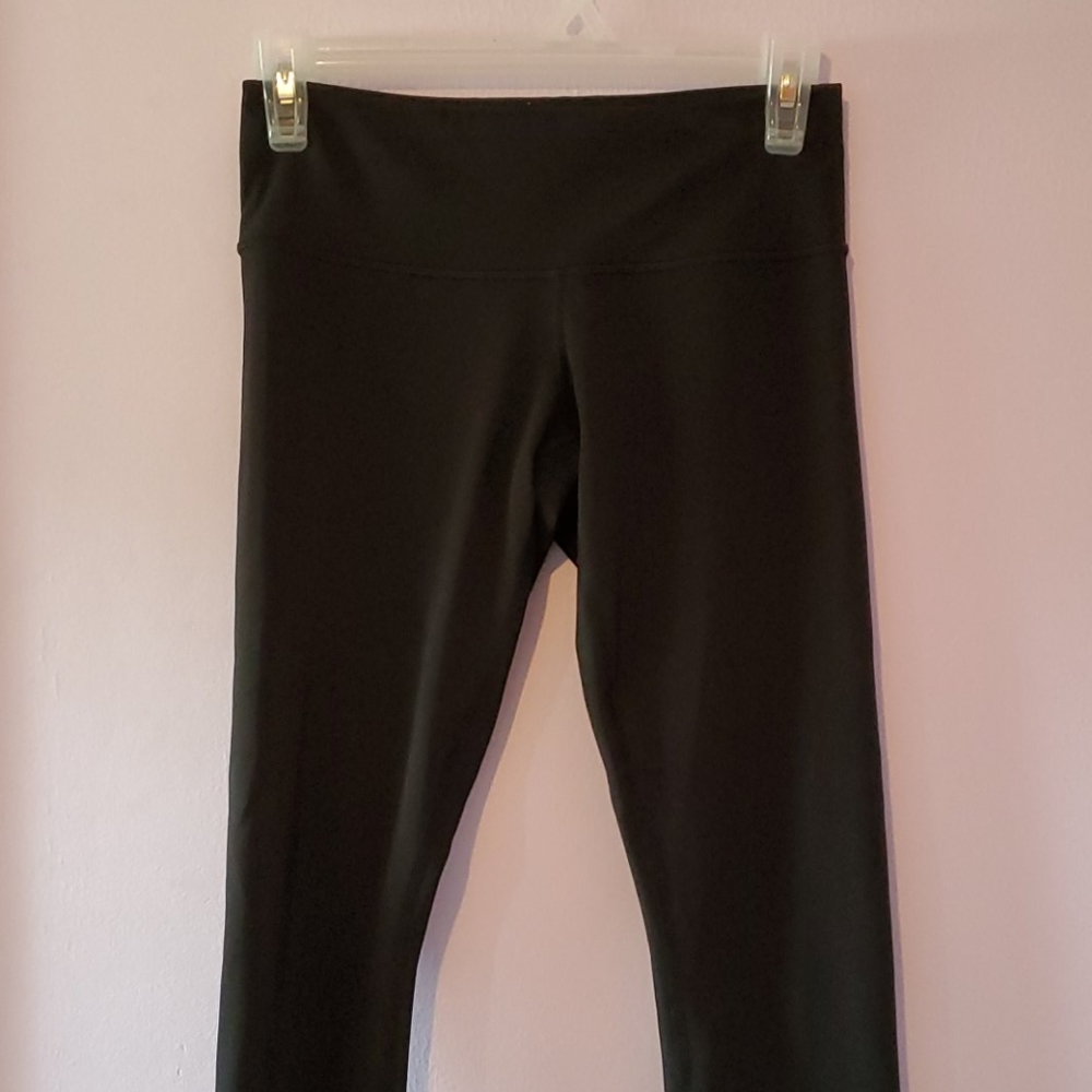 Lululemon cropped black leggings